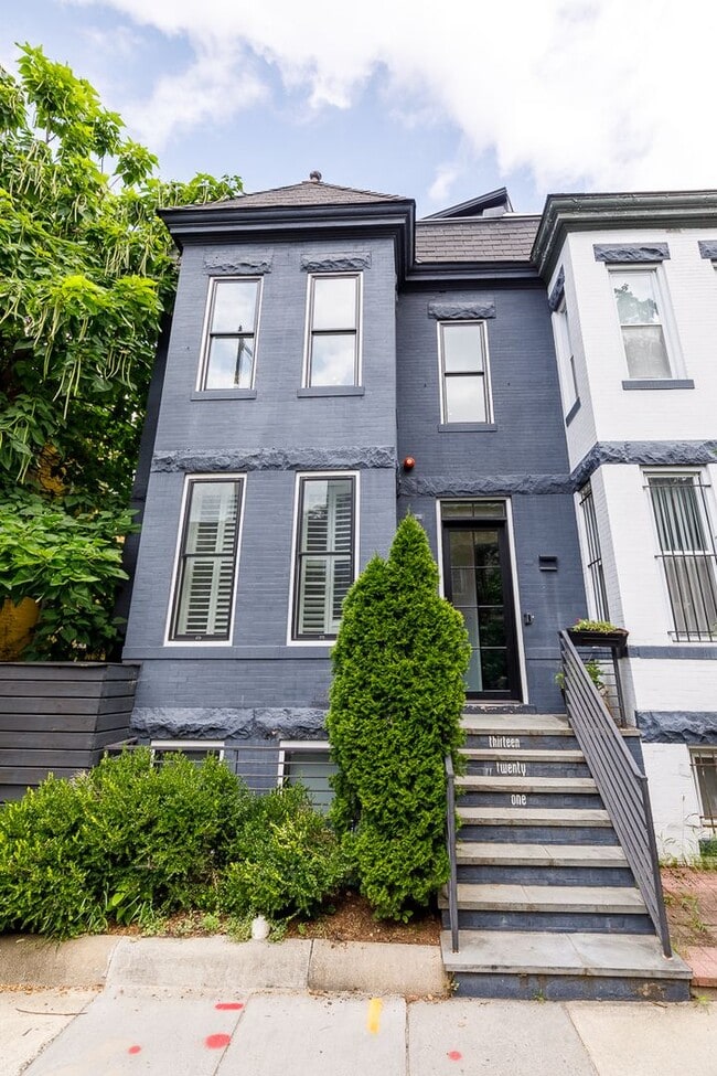 Modern Penthouse in Columbia Heights - Modern Penthouse in Columbia Heights