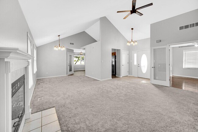 Foto del edificio - 2848 W 64th Ct