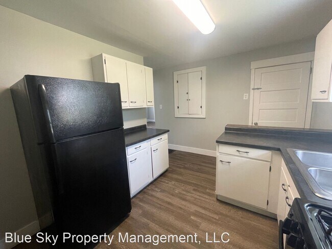 Building Photo - 3 br, 1 bath House - 800 South Ribble