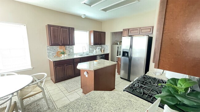 Building Photo - 1602 Stoney Park Dr