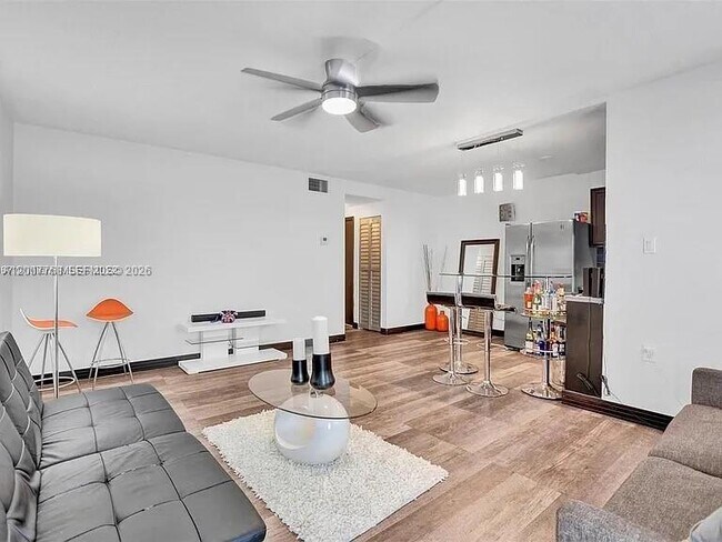 Foto del edificio - 1545 Euclid Ave