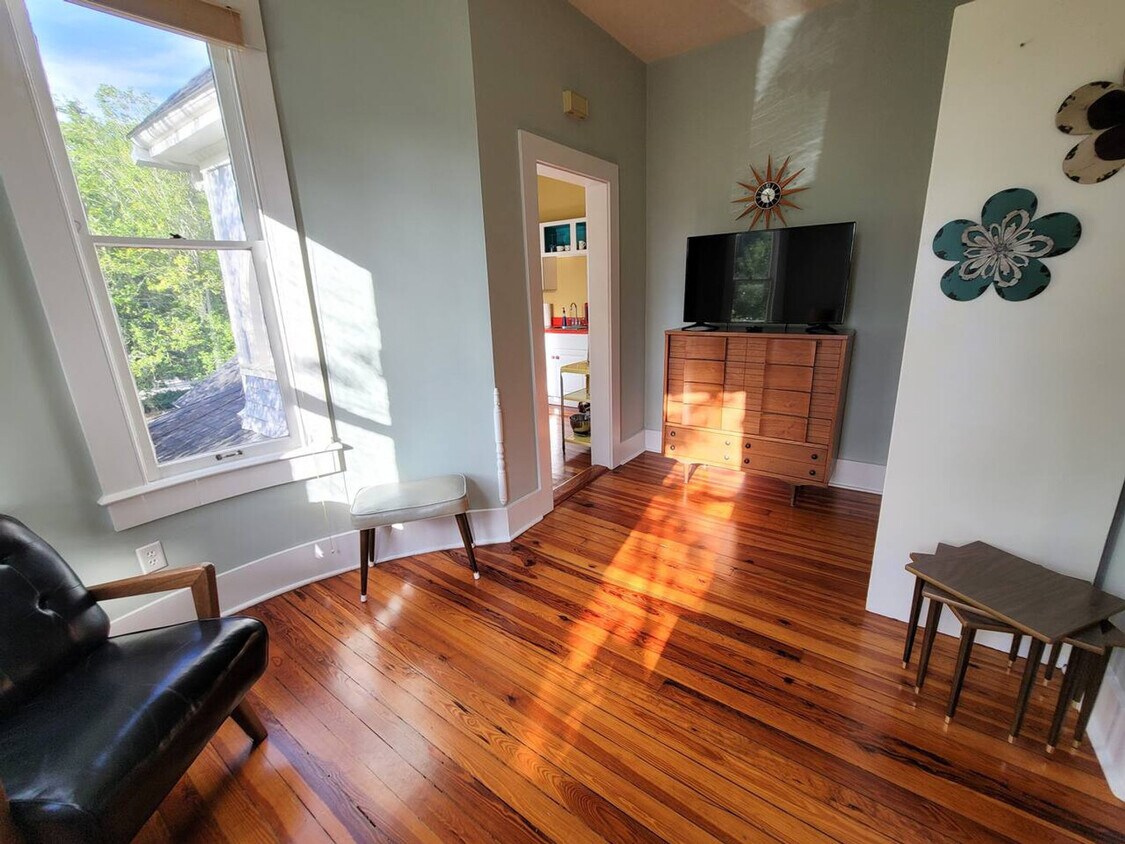 Foto principal - 205 SE 7th St