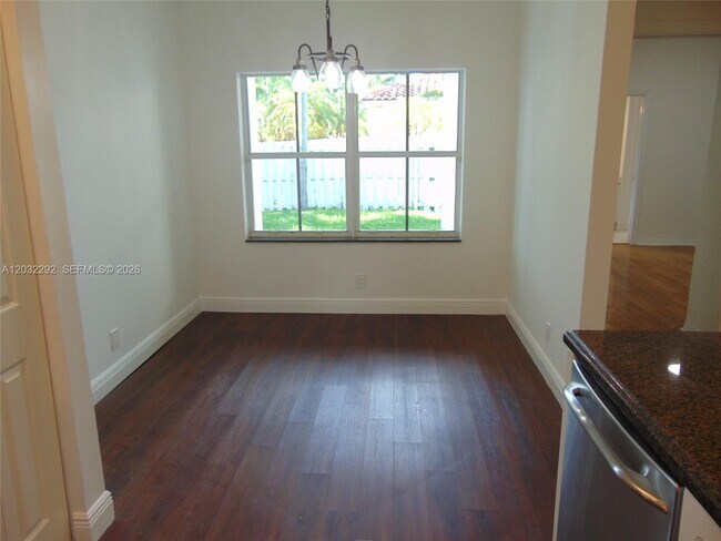 Building Photo - 624 Vista Meadows Dr