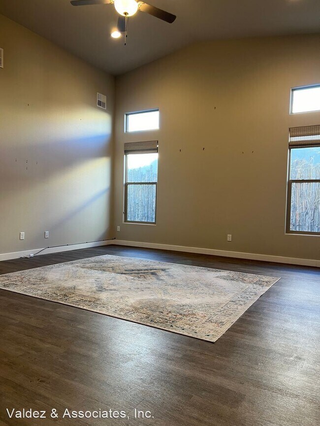 Foto del edificio - 3 br, 2 bath House - 7262 Vista Serena Loop
