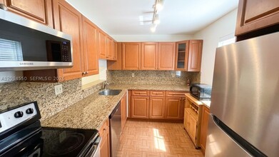 Building Photo - 8520 SW 133rd Avenue Rd