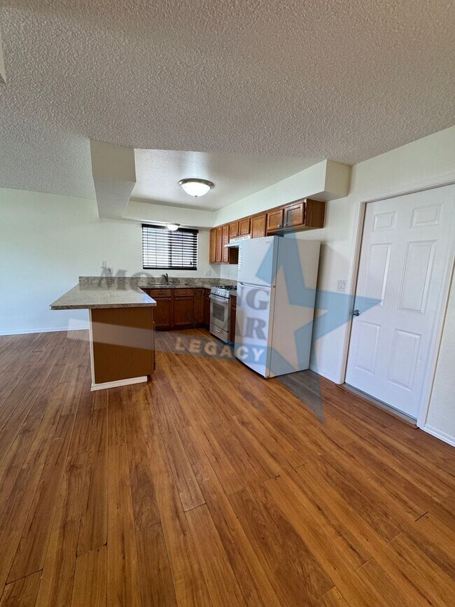 Foto del edificio - Spacious home in desirable location!