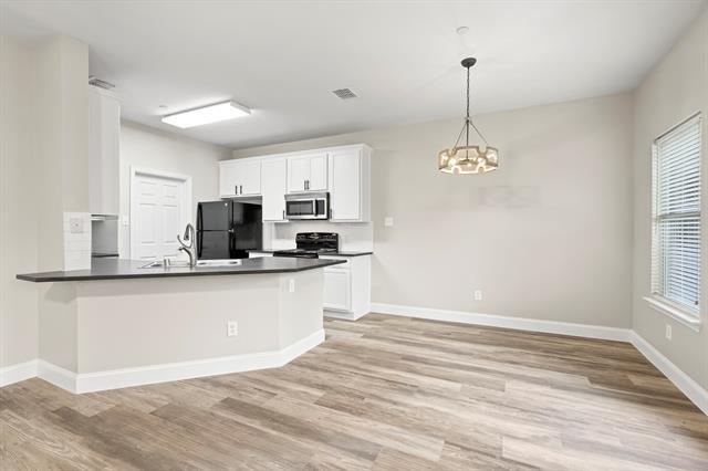 Building Photo - 3409 Paisano Trail