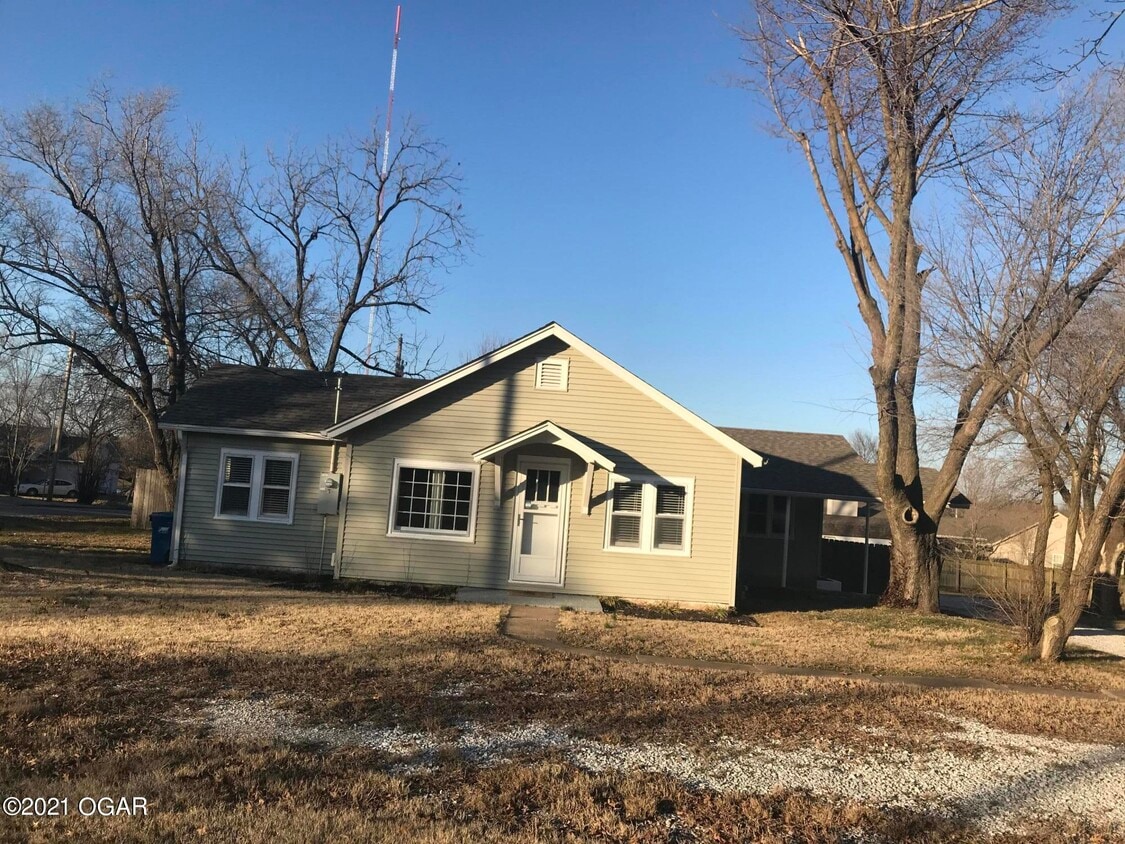 Primary Photo - 3141 W 20th St