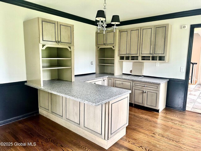 Building Photo - 7 Fenway Ct