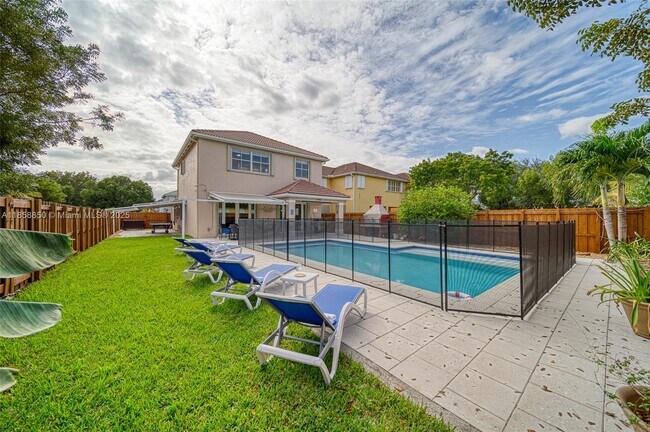 Foto del edificio - 16403 SW 79th Ln