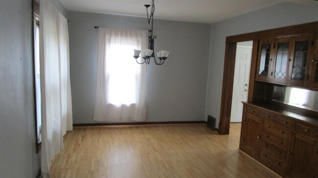 Foto del edificio - 805 W Lincoln Ave