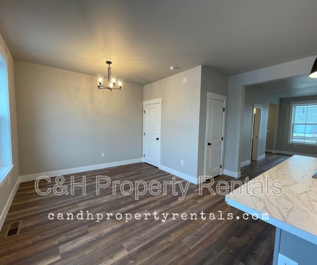 Foto del edificio - 6077 Northstead Ave