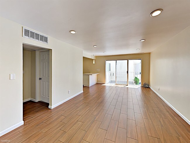 Foto del edificio - Studio, 1 bath  - 2400 Q St Apt 105 Apt 105