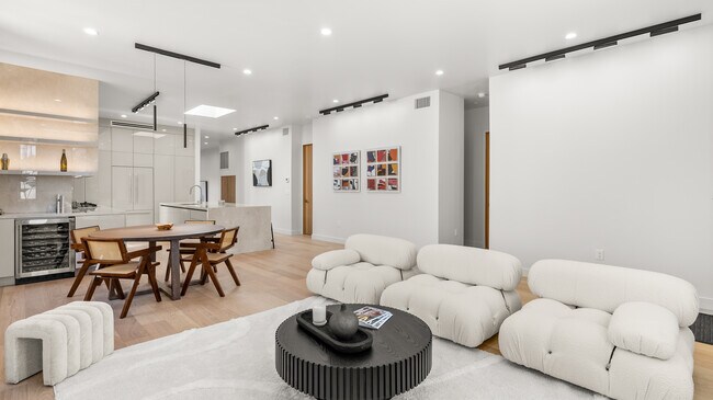 Foto del edificio - 11318 Biona Dr