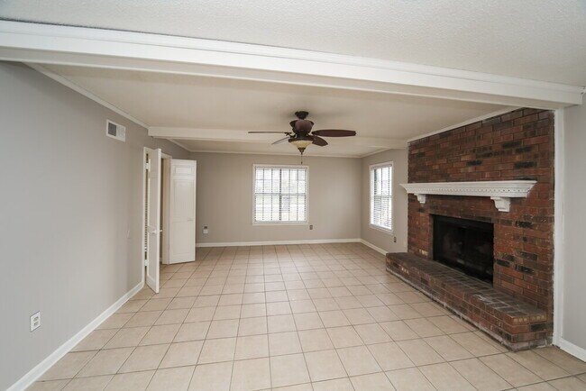 Foto del edificio - 7272 Eggleston Rd