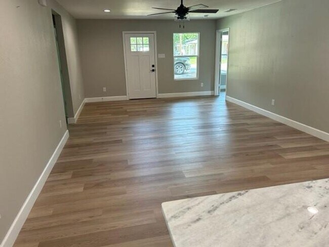 Foto del edificio - Cozy 3 Bedroom 2 Bath Home in Bowie X