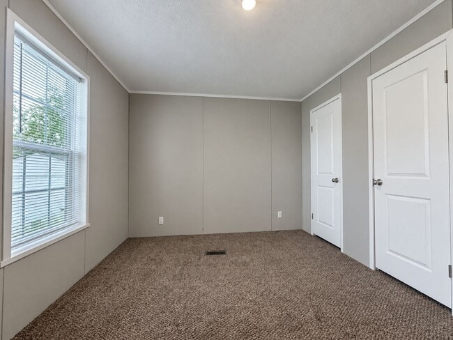 Building Photo - 270 Spruce