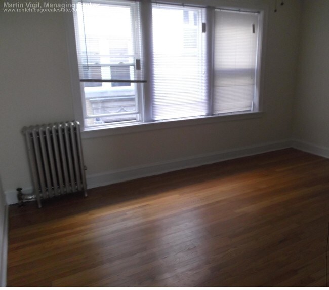 Foto del edificio - 4211 W Fullerton Ave