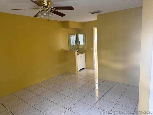 Foto del edificio - 2511 NW 56th Ave