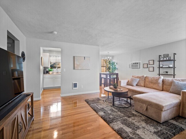 Foto del edificio - Comfort & Convenience in the Heart of Spokane (Furnished)