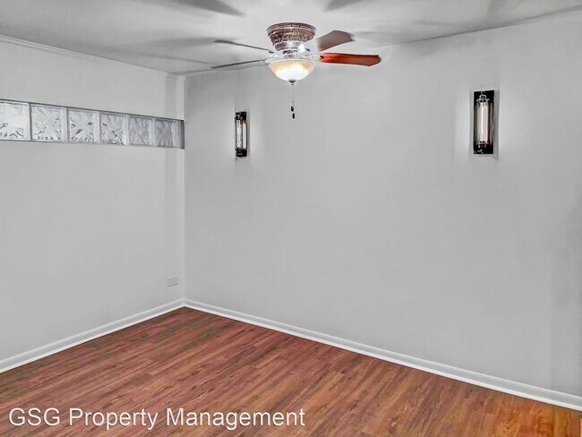 Building Photo - 3 br, 3 bath House - 215 Melliff Dr.