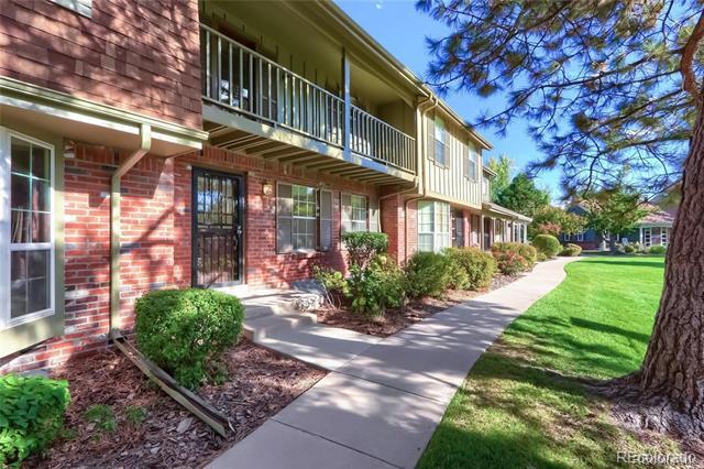 Foto del edificio - 8770 E Yale Ave