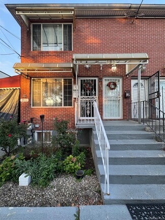 Building Photo - 795 Linwood St