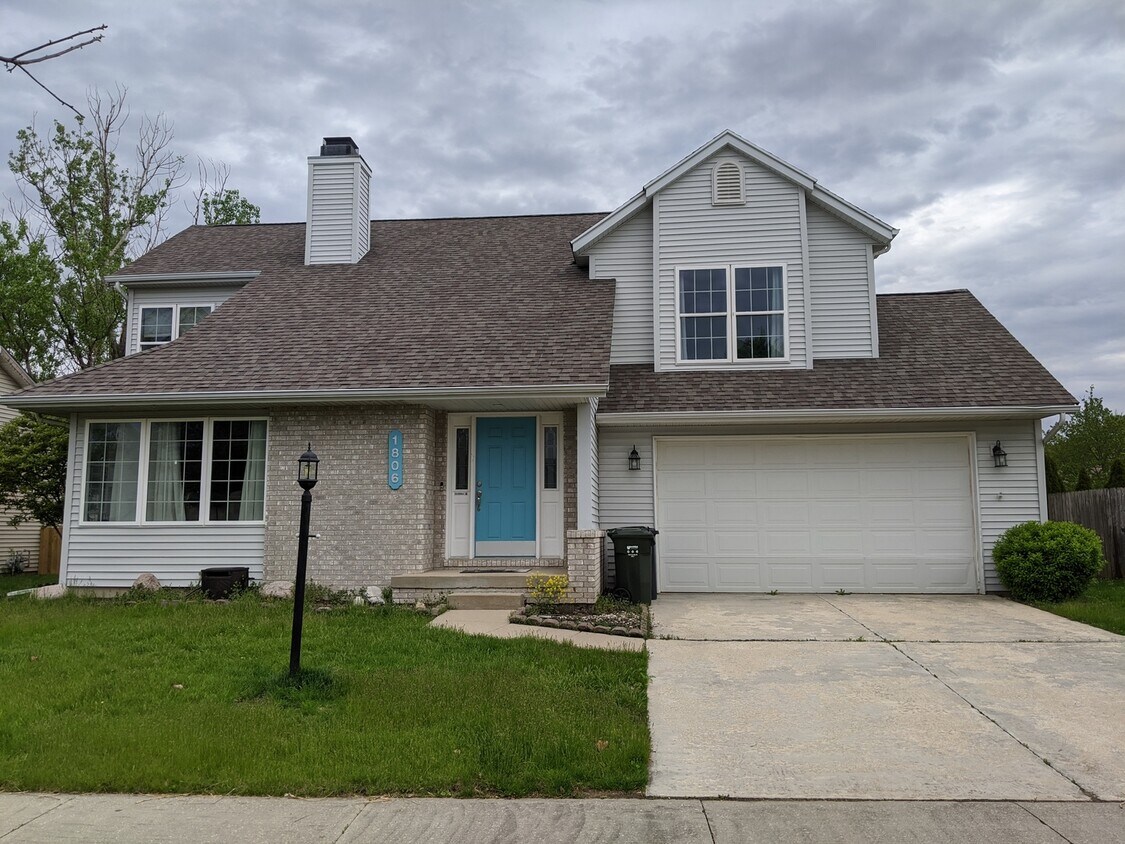 Foto principal - 1806 Autumn Ridge Dr