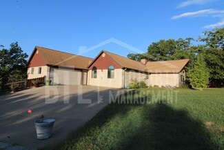 Building Photo - 6 Bridgeview Dr