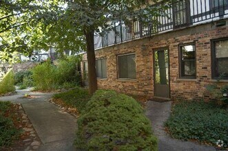 Building Photo - 1255 W Belden Ave