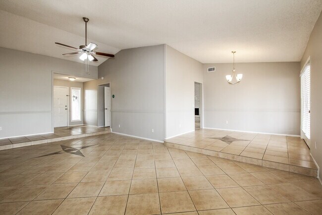 Building Photo - 10008 W Highland Ave