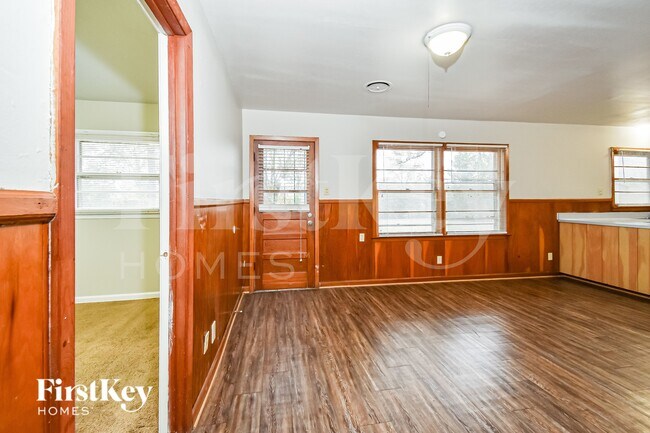 Foto del edificio - 1083 Richland Dr