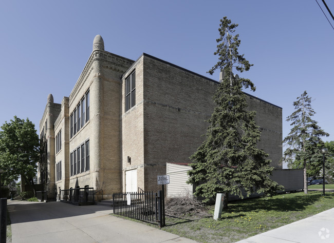 Building Photo - Madison Apartments