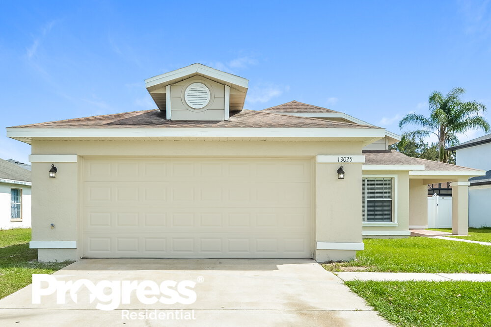 Foto principal - 13025 Phoenix Woods Ln