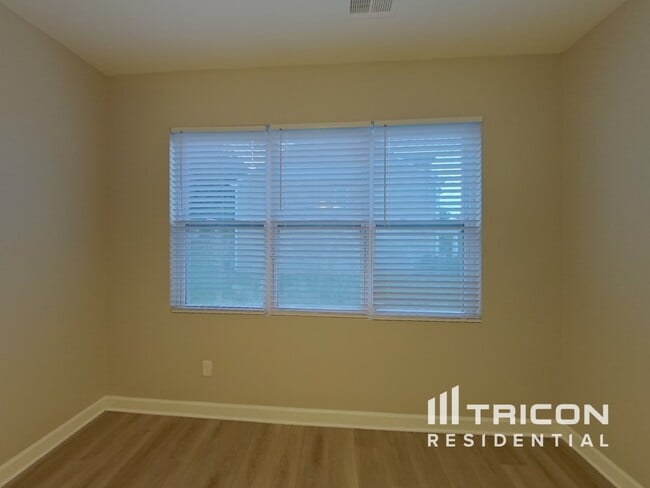 Building Photo - 745 Brooke Nicole Place