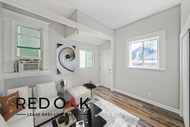 Building Photo - Unique, Stylish One Bedroom with Stainless...