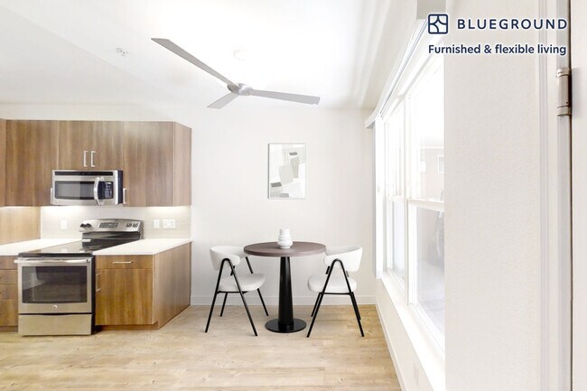 Foto del edificio - 1257 Lakeside Dr