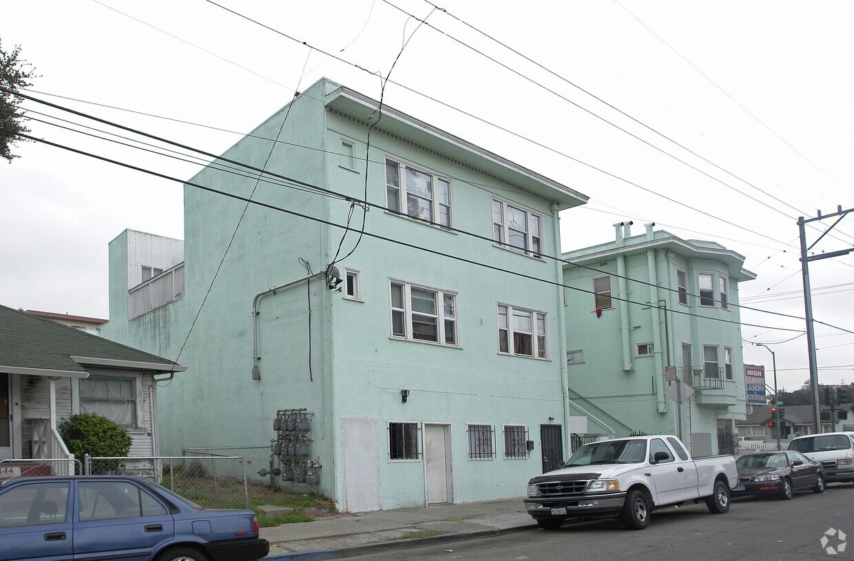 Building Photo - 4834-4838 Brookdale Ave