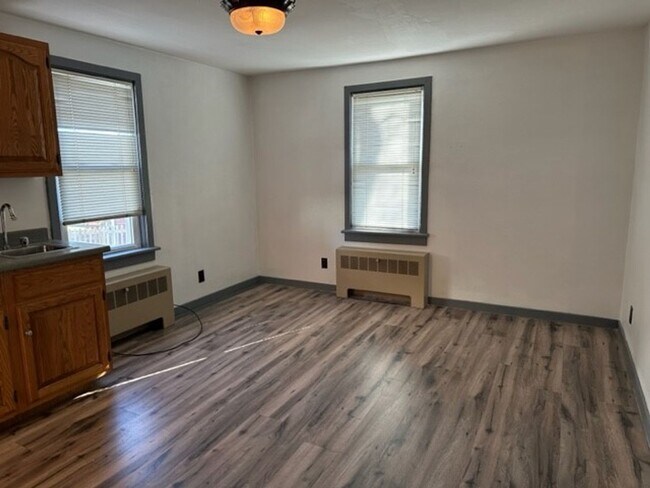 Foto del edificio - 55 Carlisle Springs Rd