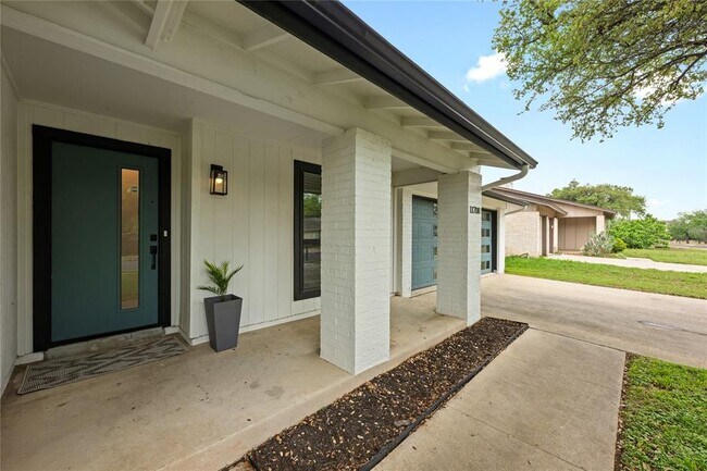 Foto del edificio - 11708 Shoshone Dr