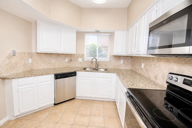 Foto del edificio - 5916 Woodway Place Ct