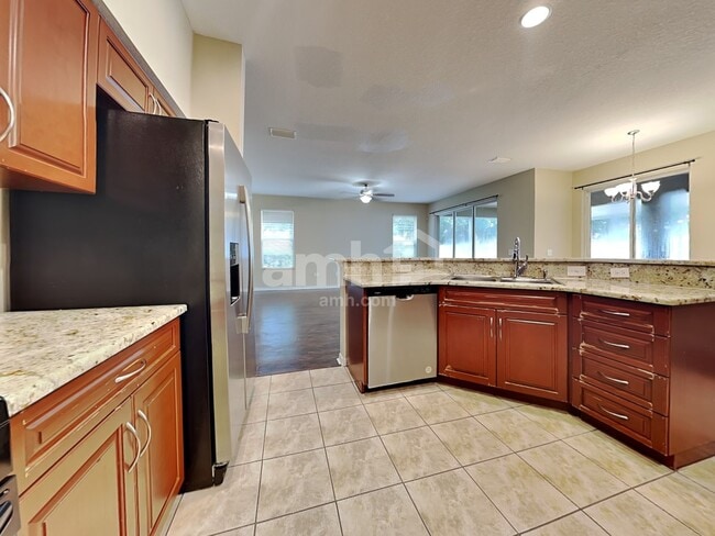 Building Photo - 471 Westchester Hills Ln