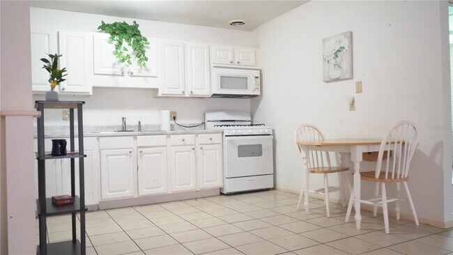 Foto del edificio - 1700 SW 16th Ct