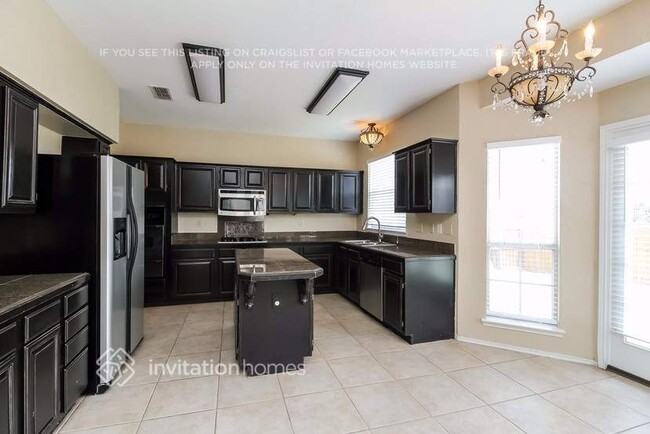 Foto del edificio - 7601 Meadowlark Dr