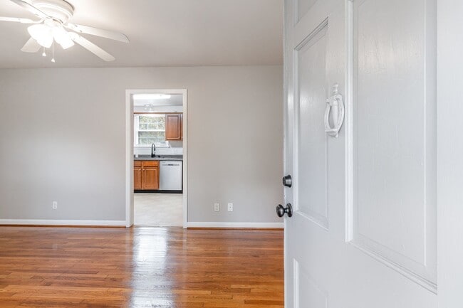 Photo - 5506 Bon Air Cir House