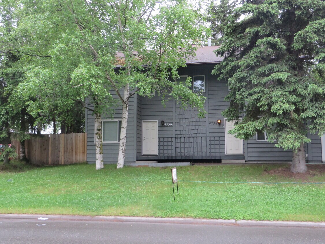 4052 Vance Dr, Anchorage, AK 99508 Townhome Rentals in Anchorage AK