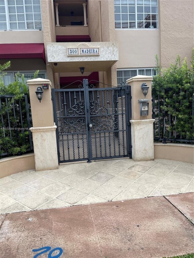 Primary Photo - 300 Madeira Ave