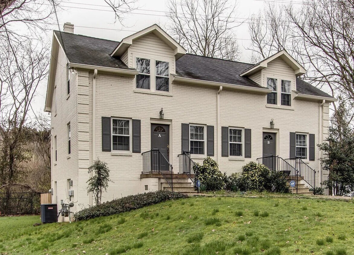 943 Gale Ln Unit A, Nashville, TN 37204 Room for Rent in Nashville