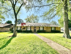 Building Photo - 6101 Wilshire Dr