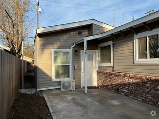Building Photo - 1459 N Ferger Ave